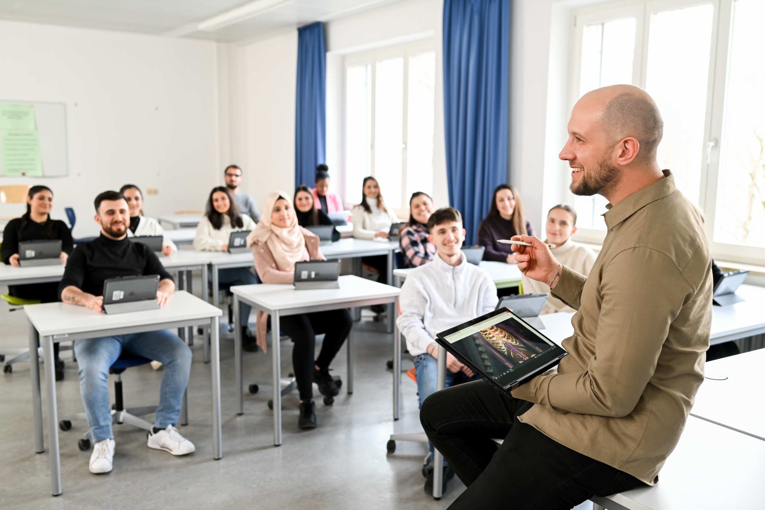Video Zeitzeuginnengespraech Knobloch